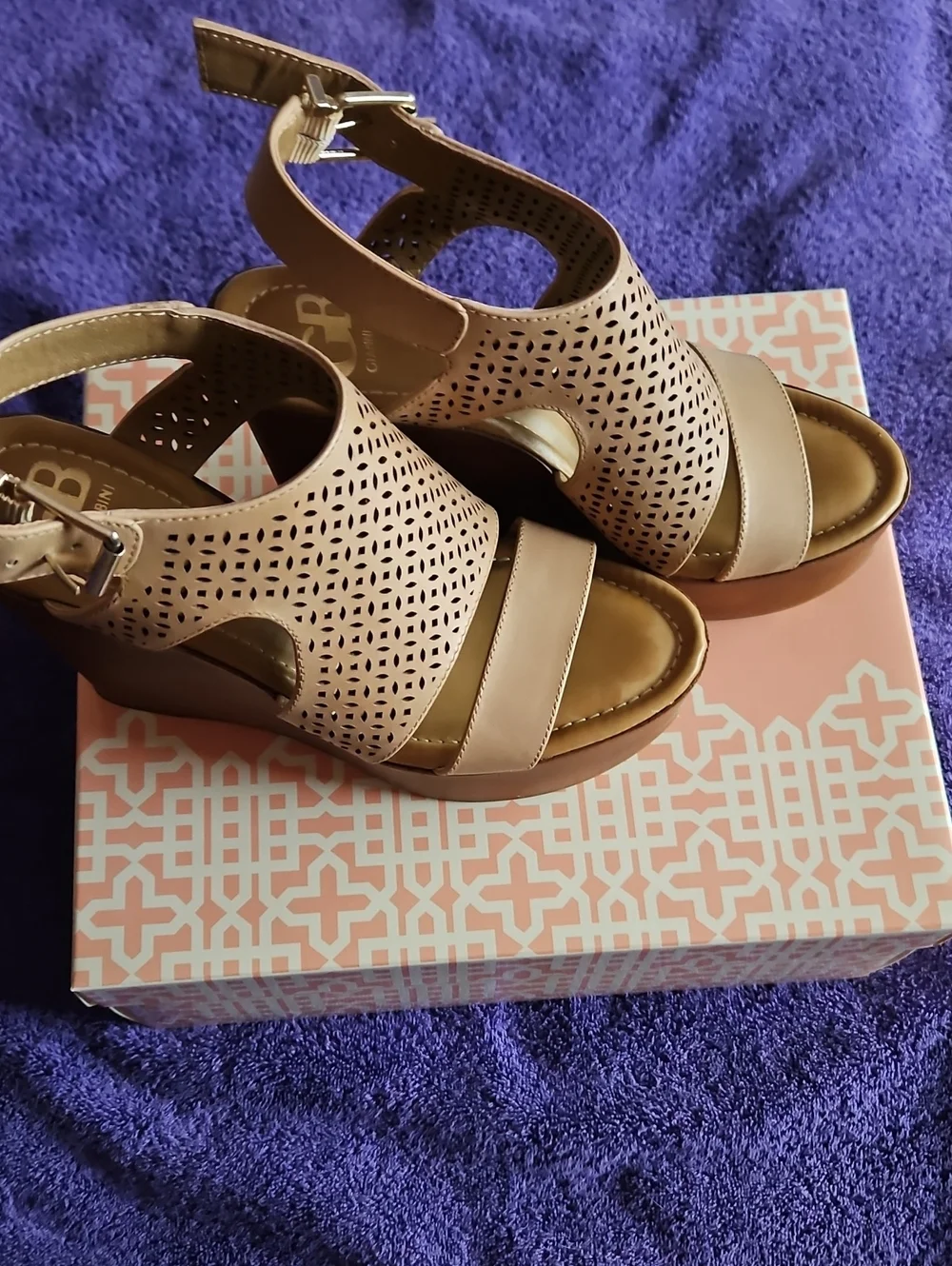 NWT Gianni Bini Soo-Good Sierra Tan Wood Look Platform Wedge, Size 7 M